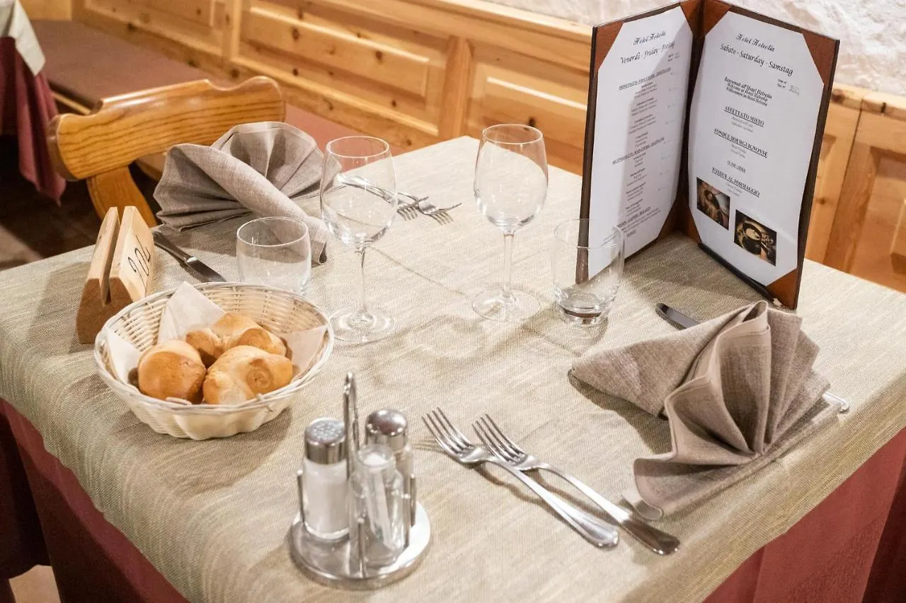 Hotel Helvetia Livigno 3*,