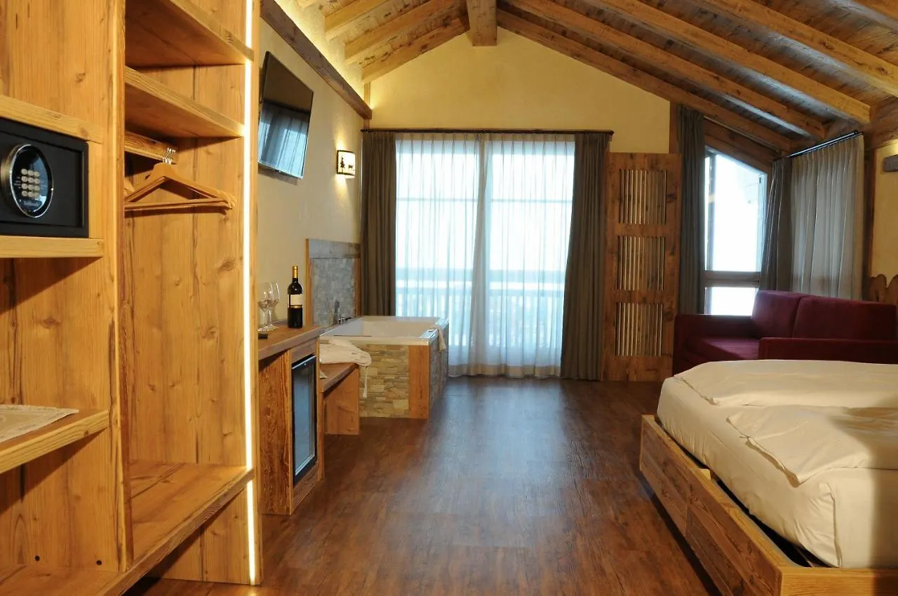 Hotel Helvetia Ливиньо